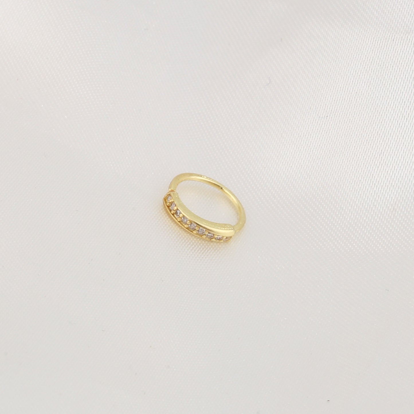 鋯石愛心皇冠微鑲飾品－細節特寫16｜https://igowo.tw/