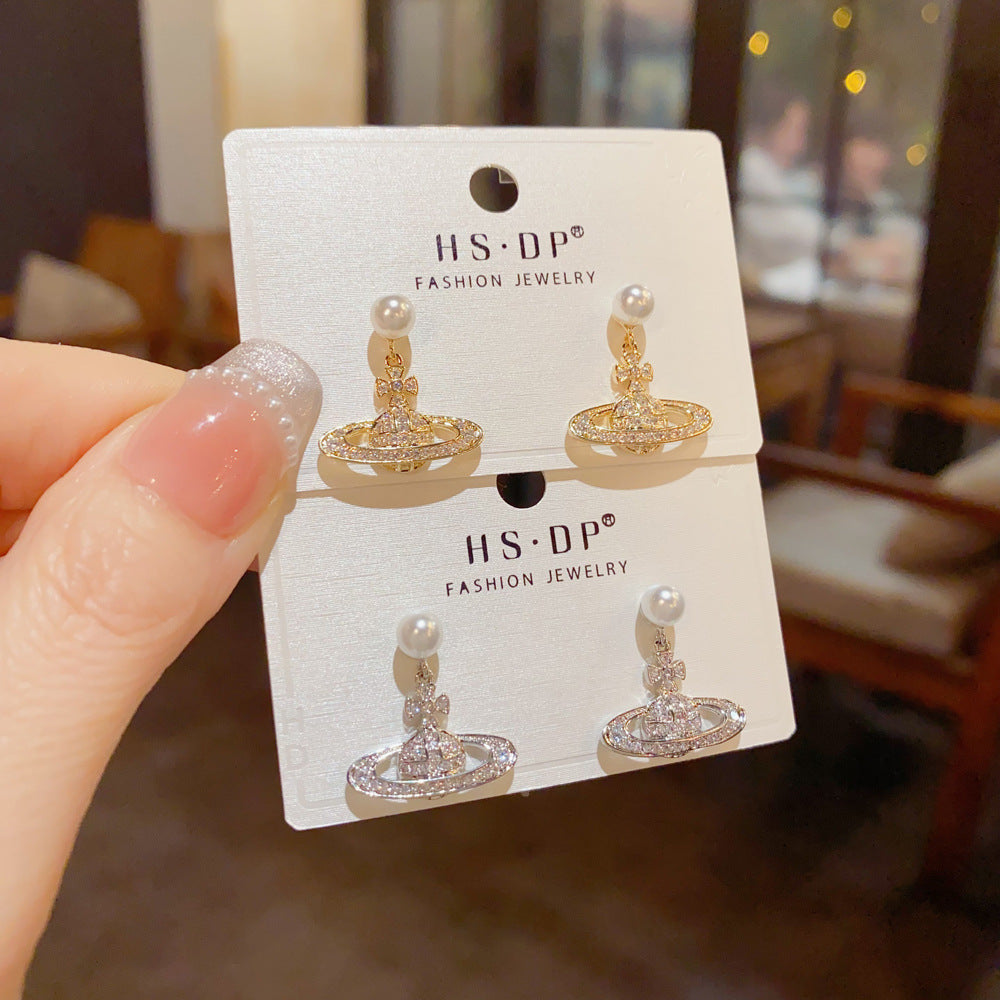 珍珠星球簡約耳墜－商品主圖｜https://igowo.tw/