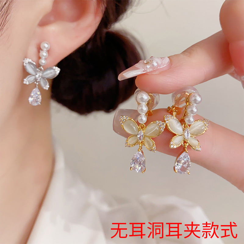 珍珠蝴蝶水滴簡約耳夾－商品主圖｜https://igowo.tw/