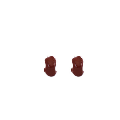 復古紅珍珠愛心耳釘－細節特寫3｜https://igowo.tw/