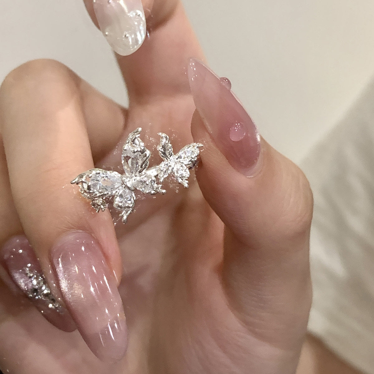 鋯石蝴蝶簡約戒指
