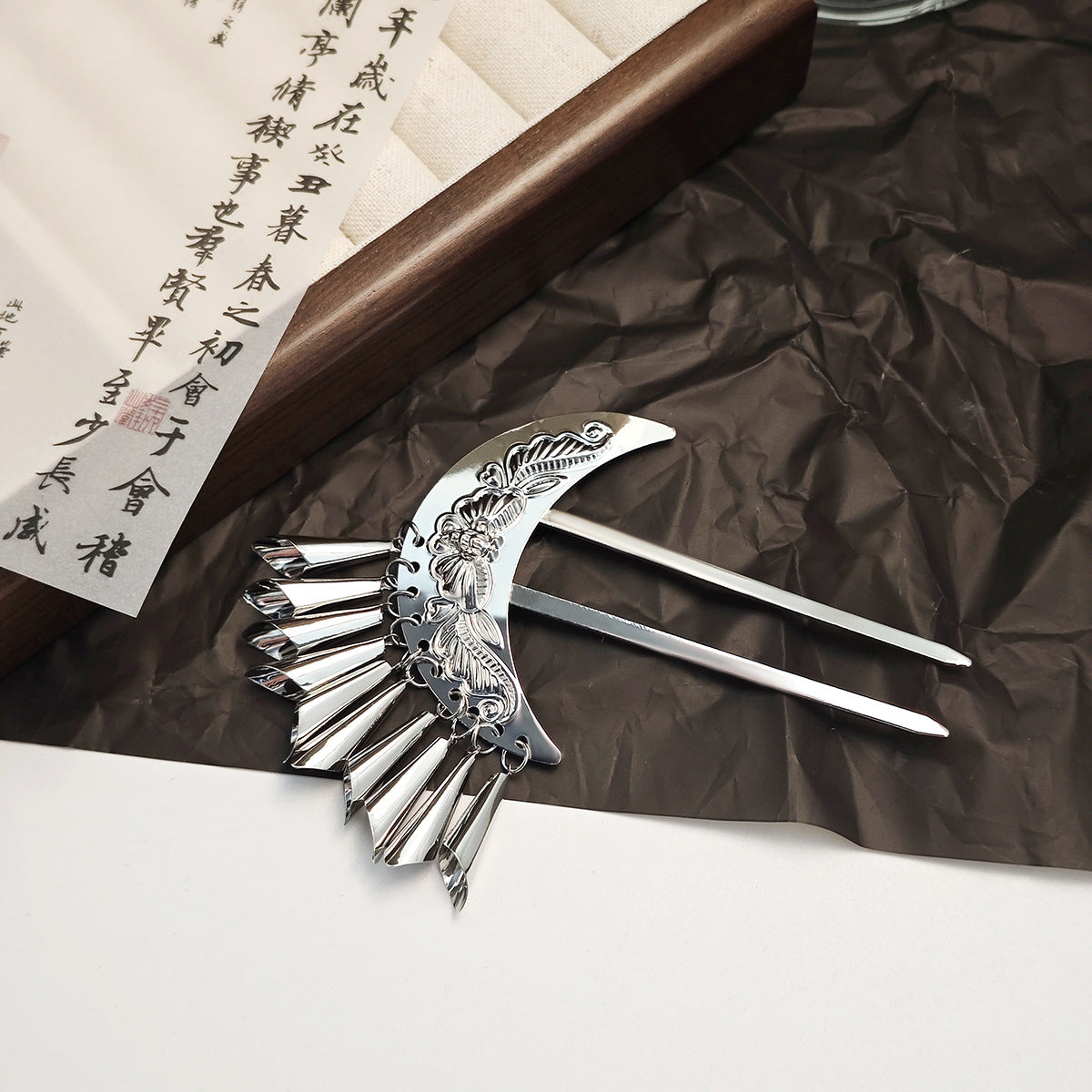月亮蝴蝶復古髮簪－商品主圖｜https://igowo.tw/