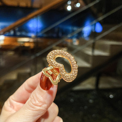 金屬簡約鯊魚夾－中號方塊款細節9｜https://igowo.tw/