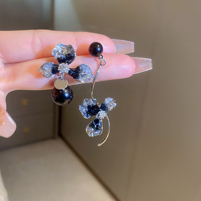 藍色水晶珍珠花朵耳環－細節特寫6｜https://igowo.tw/
