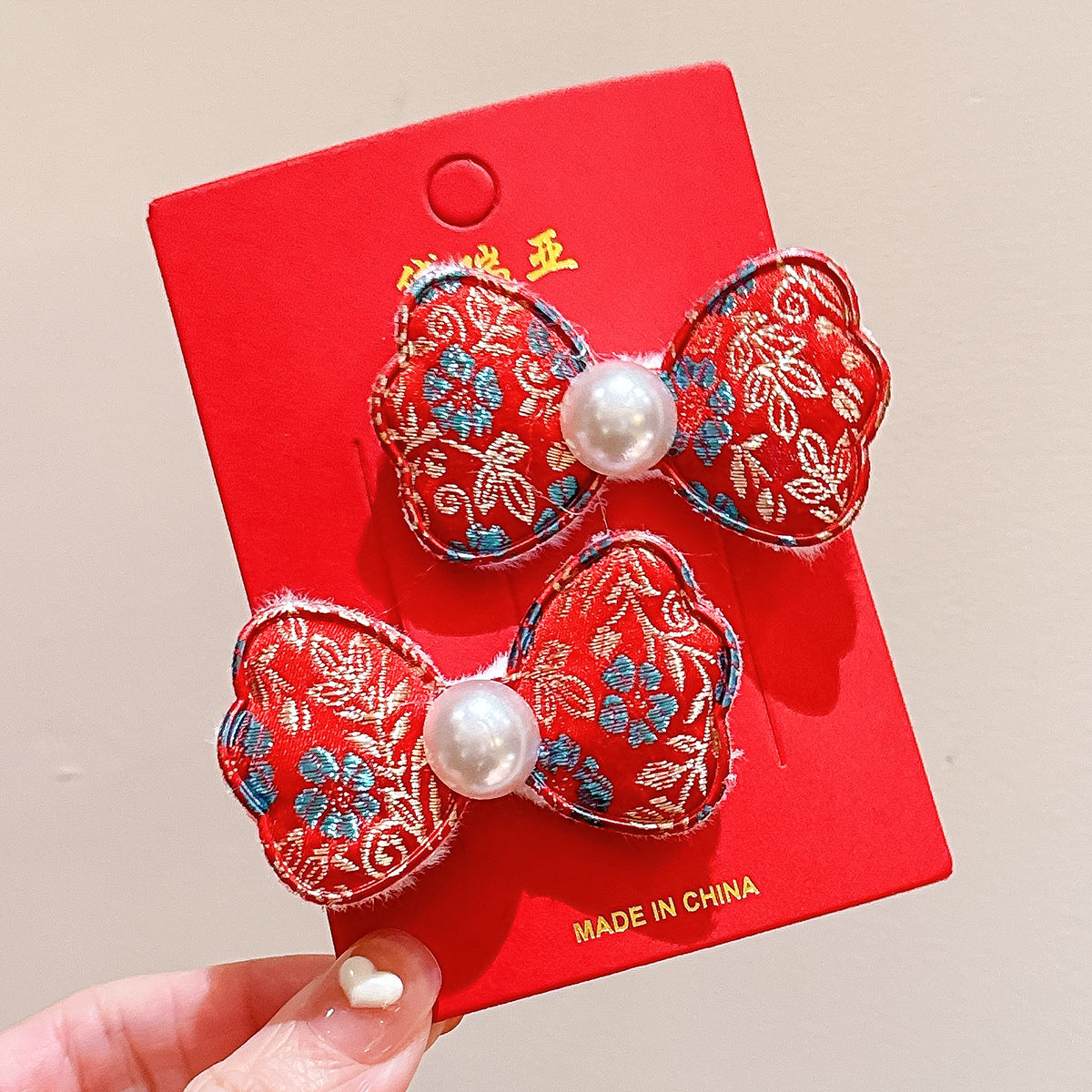 絨面蝴蝶結復古髮夾－細節特寫8｜https://igowo.tw/