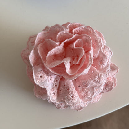 蕾絲花朵鯊魚夾－蕾絲花朵抓-咖色款細節｜https://igowo.tw/
