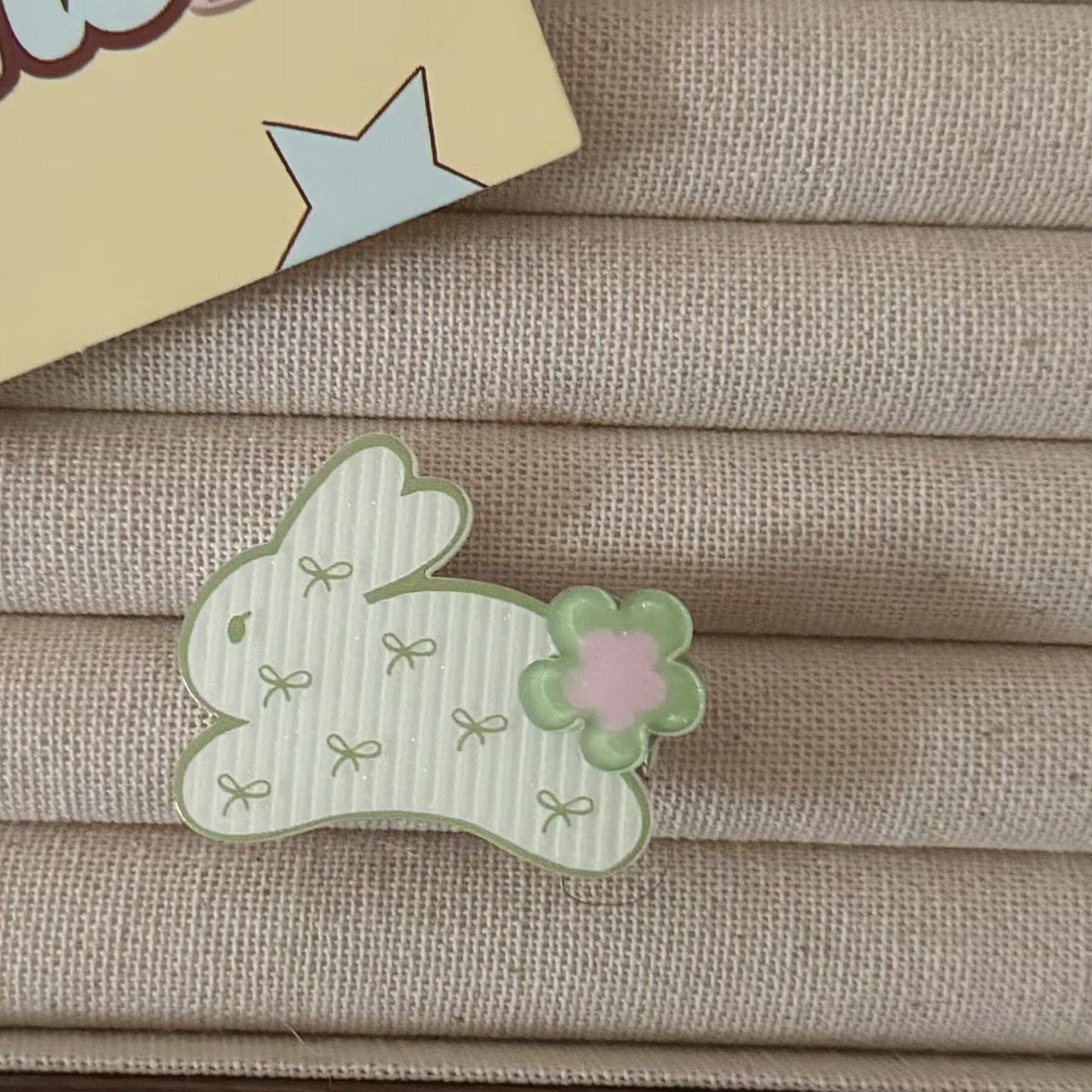 繽紛壓克力兔子髮夾