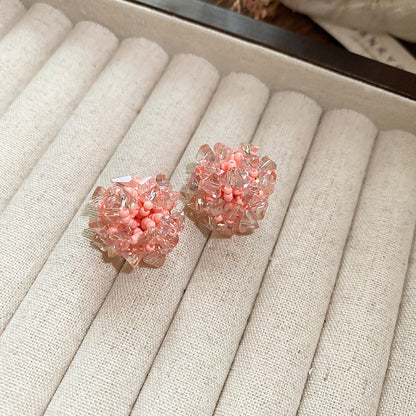 水晶串珠花朵流蘇耳釘－細節特寫7｜https://igowo.tw/