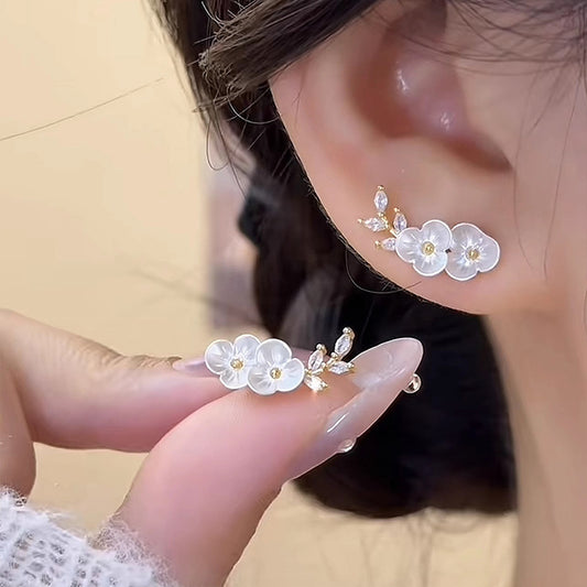花朵簡約耳釘－商品主圖｜https://igowo.tw/