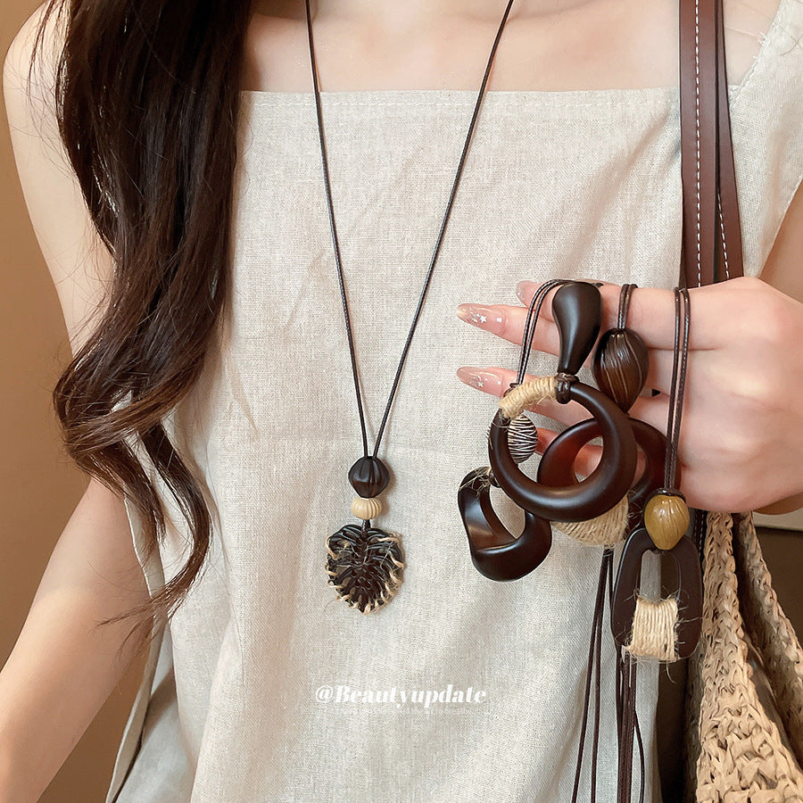 樹脂不規則墜飾項鍊－商品主圖｜https://igowo.tw/