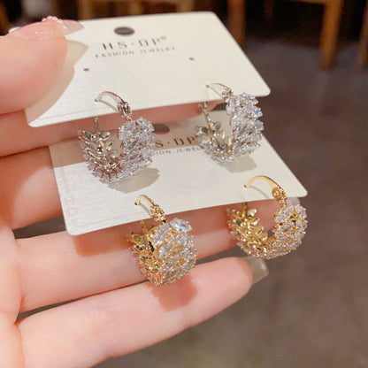 鋯石樹葉微鑲耳扣－商品主圖｜https://igowo.tw/