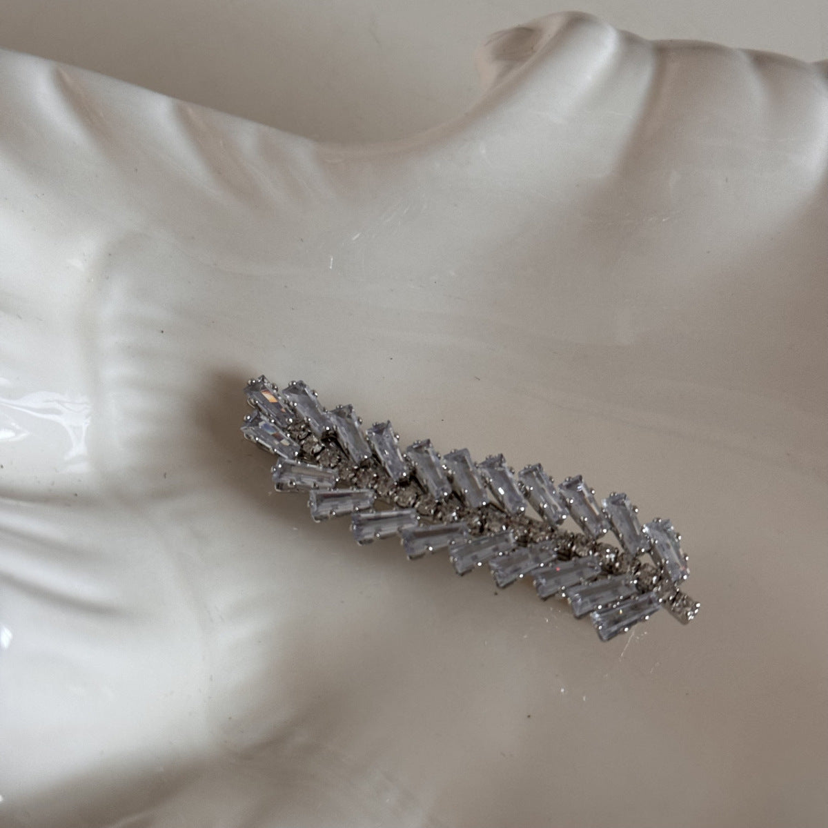 鋯石蝴蝶結鑲鑽髮夾