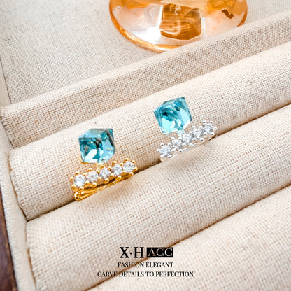藍色方形小巧耳骨夾－商品主圖｜https://igowo.tw/