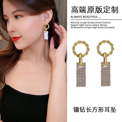 方形鑲鑽耳墜－商品主圖｜https://igowo.tw/