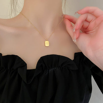 珍珠鈦鋼墜飾簡約項鍊－細節特寫20｜https://igowo.tw/
