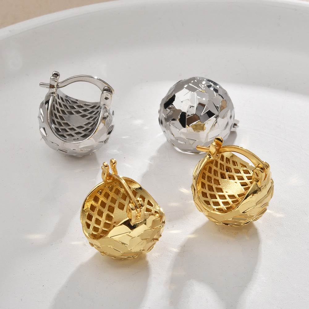 金色碎冰圓珠鏤空耳扣－商品主圖｜https://igowo.tw/