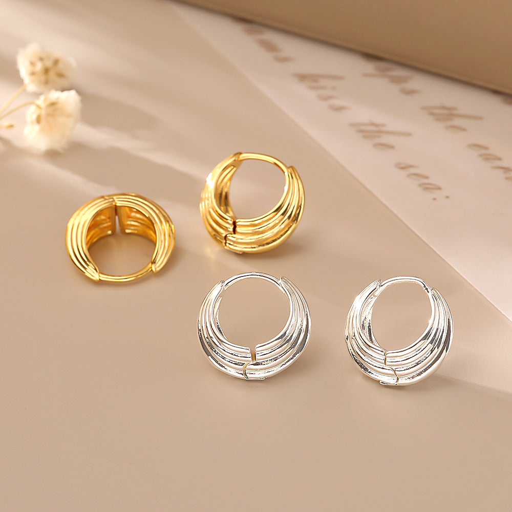 金色格紋素圈簡約耳環－商品主圖｜https://igowo.tw/