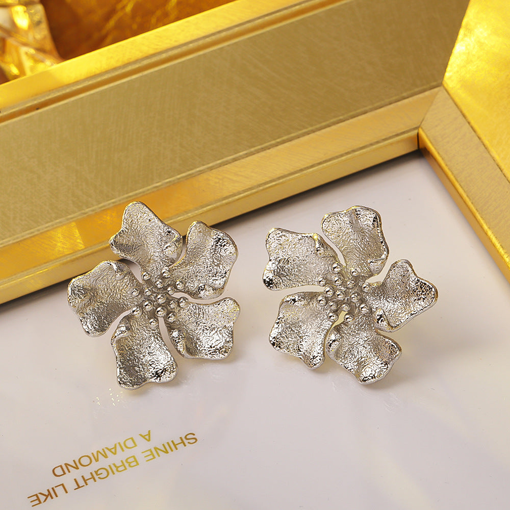 S925金色花朵復古耳釘