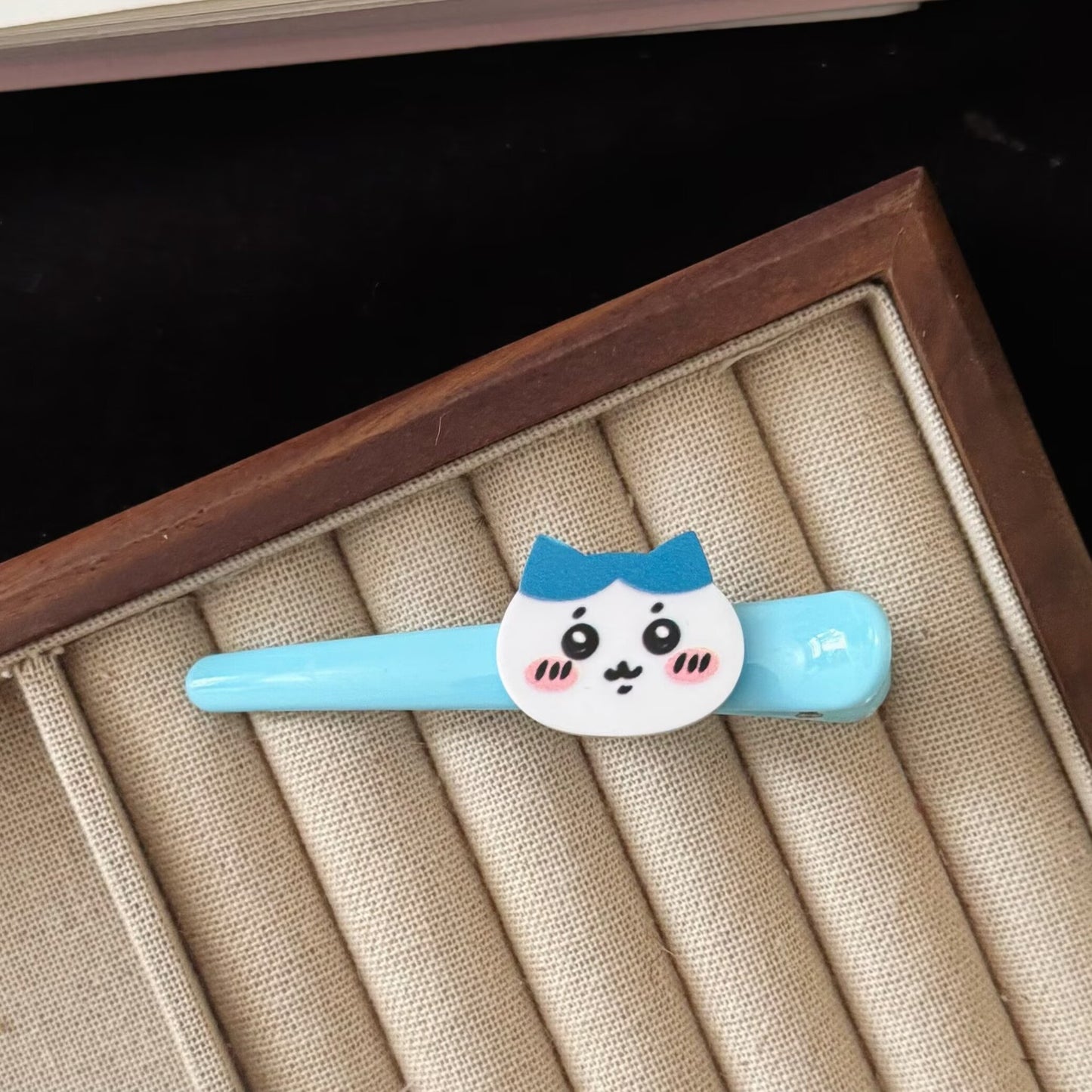 藍色壓克力卡通髮夾