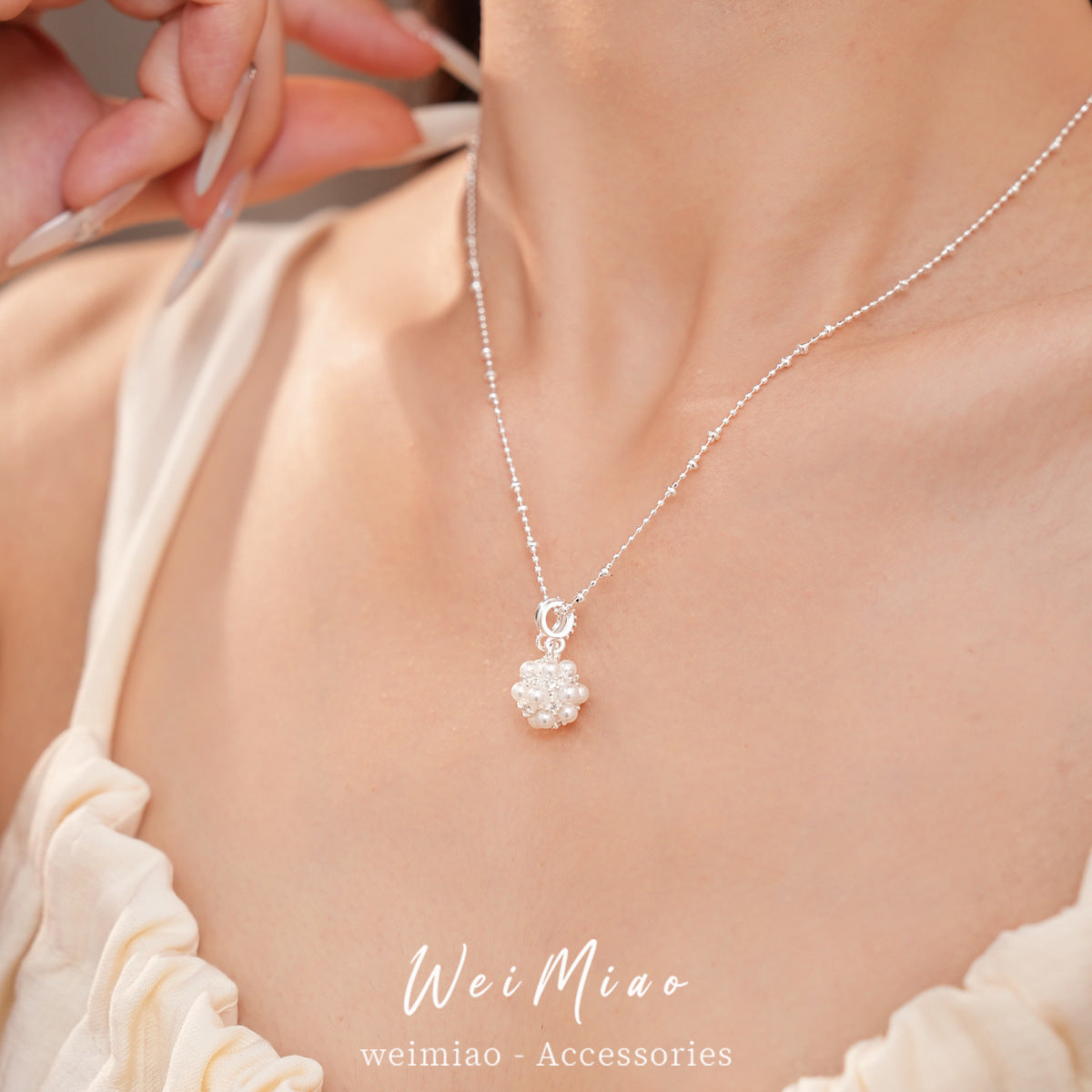 珍珠鋯石花朵項鍊－商品主圖｜https://igowo.tw/