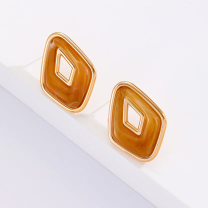 樹脂菱形復古耳環－細節特寫4｜https://igowo.tw/