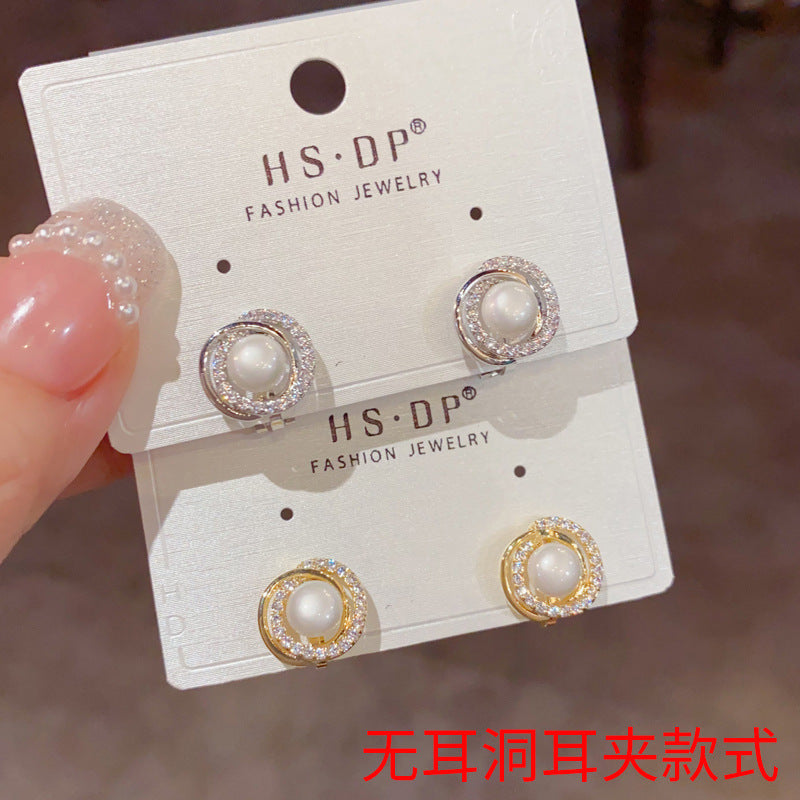 珍珠鑲鑽簡約耳夾－商品主圖｜https://igowo.tw/