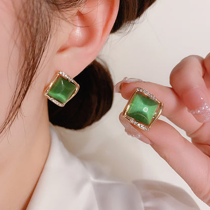 貓眼石菱形簡約耳釘－商品主圖｜https://igowo.tw/