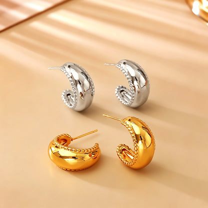 金色簡約耳釘－商品主圖｜https://igowo.tw/
