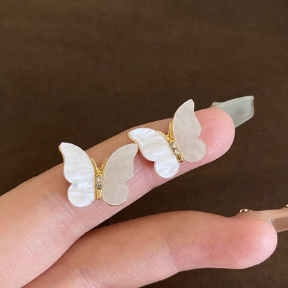 金色珍珠蝴蝶電鍍耳環－細節特寫9｜https://igowo.tw/