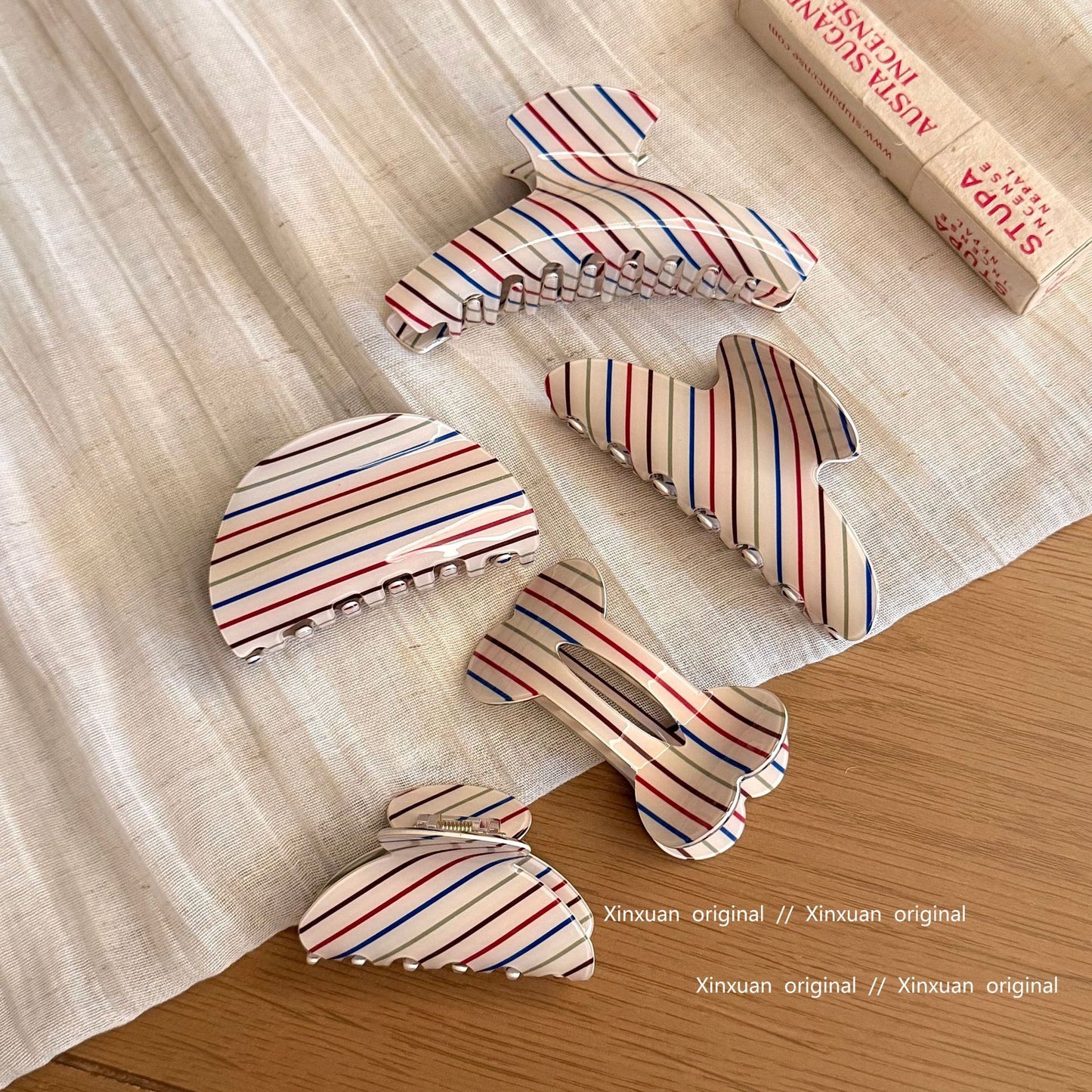醋酸板材格紋鯊魚夾－商品主圖｜https://igowo.tw/