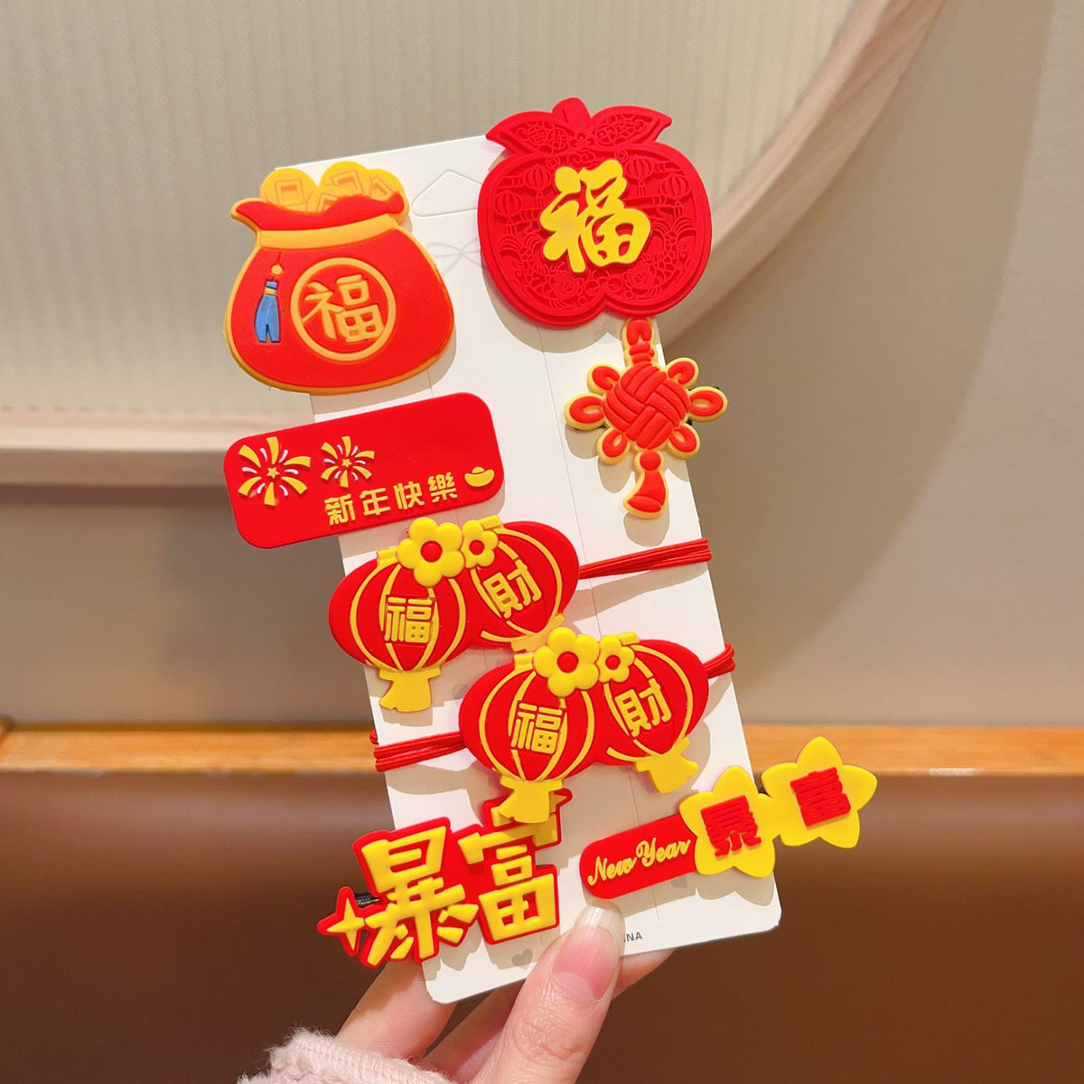 紅色簡約髮夾－細節特寫6｜https://igowo.tw/