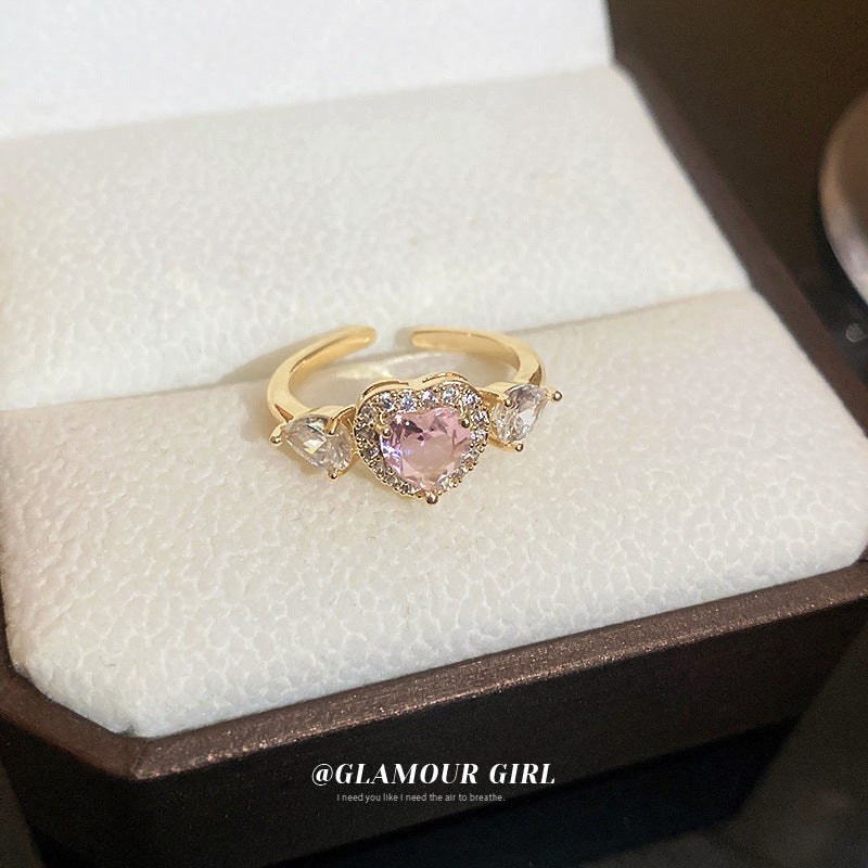 金色鋯石鑲鑽戒指－細節特寫2｜https://igowo.tw/