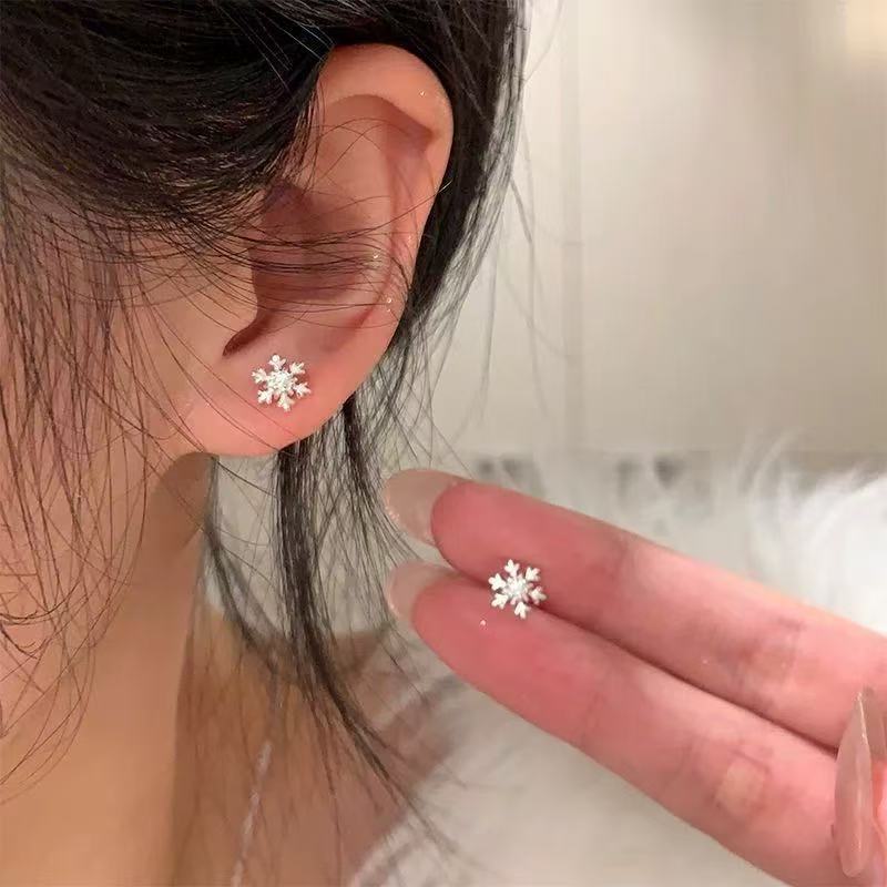 雪花小巧耳釘－商品主圖｜https://igowo.tw/