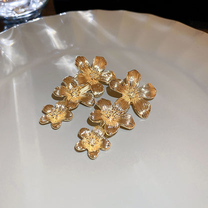 珍珠金屬花朵流蘇耳環－37#銀針-金色款細節20｜https://igowo.tw/