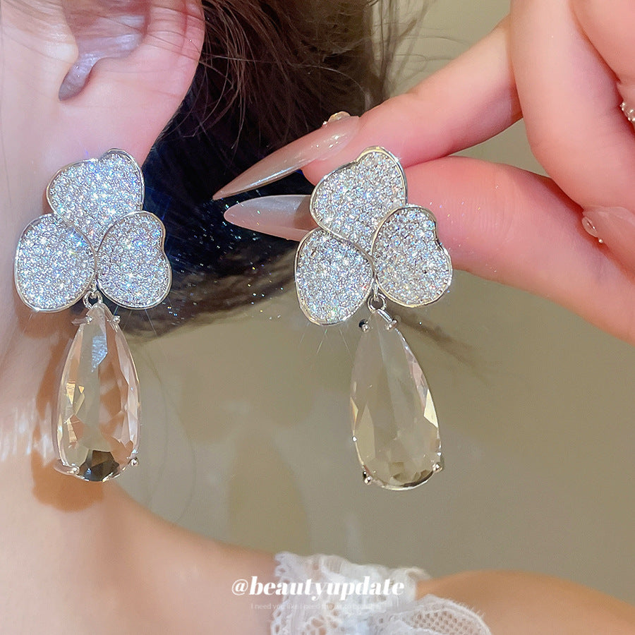 琉璃鋯石花朵水滴耳釘－商品主圖｜https://igowo.tw/