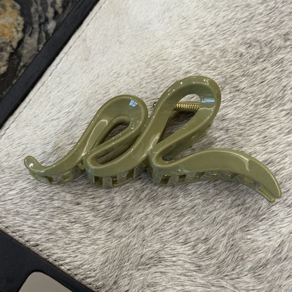 綠色簡約鯊魚夾－幾何款細節｜https://igowo.tw/
