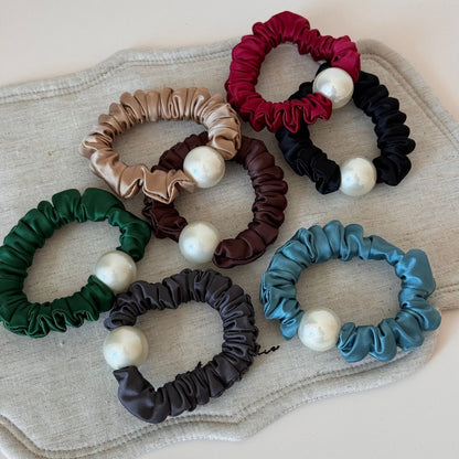 珍珠簡約髮圈－細節特寫2｜https://igowo.tw/