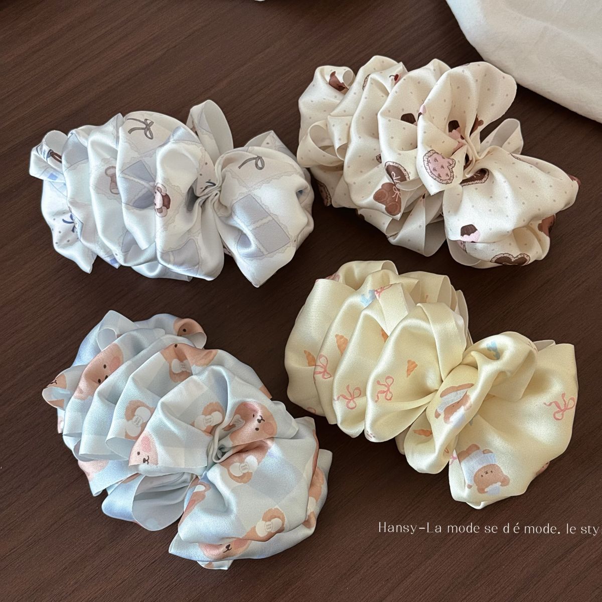 小熊蝴蝶結多層髮夾－商品主圖｜https://igowo.tw/