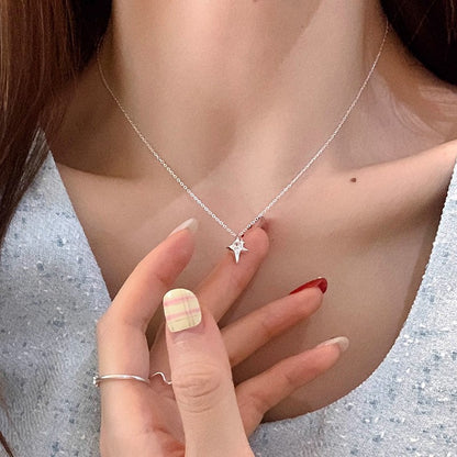 琺瑯蝴蝶鑲鑽項鍊