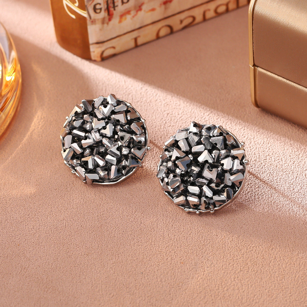 黑色水晶圓形簡約耳釘－第二視角實拍｜https://igowo.tw/