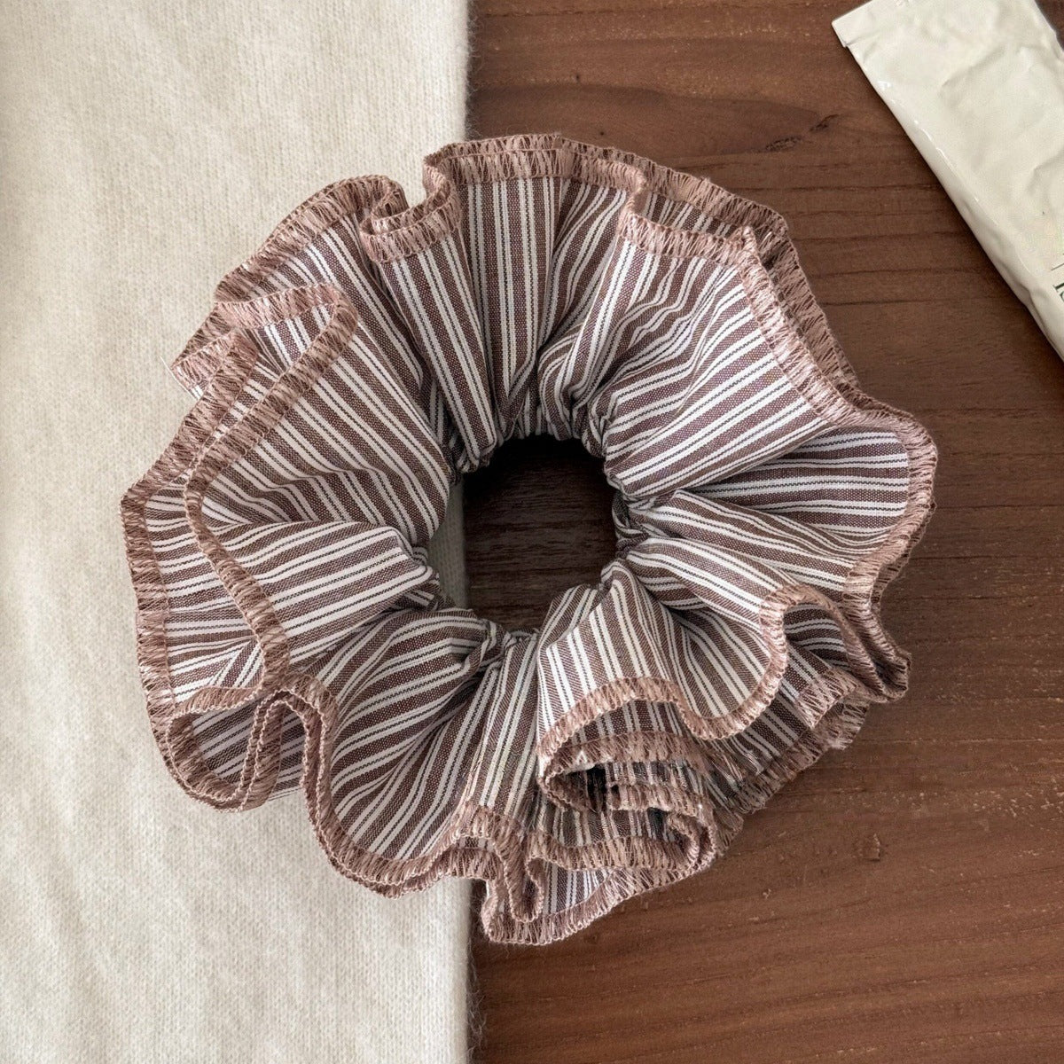 棕色布面格紋髮圈