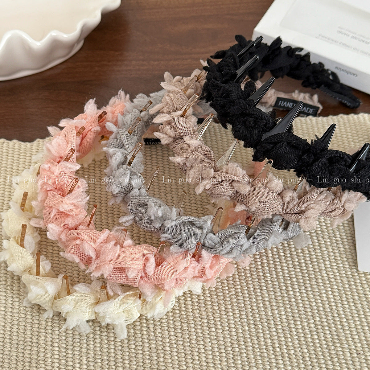 網紗纏繞編織髮箍－米白色款實拍｜https://igowo.tw/