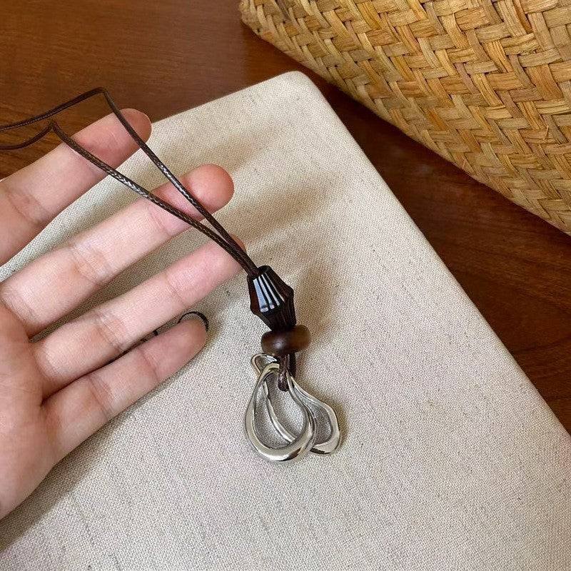 棕色樹脂墜飾復古項鍊－11#項鍊-咖色。款細節｜https://igowo.tw/