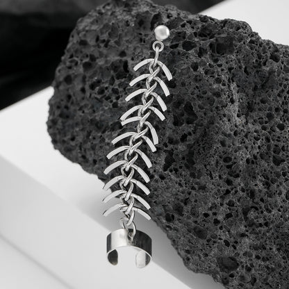 鏈條簡約耳環－細節特寫1｜https://igowo.tw/