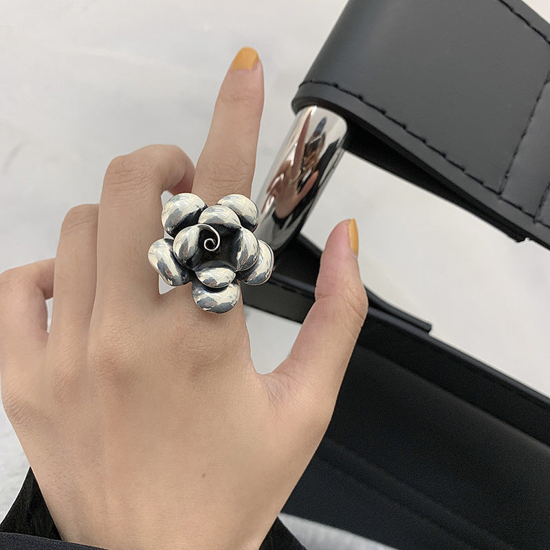 S925花朵誇張復古戒指－第二視角實拍｜https://igowo.tw/