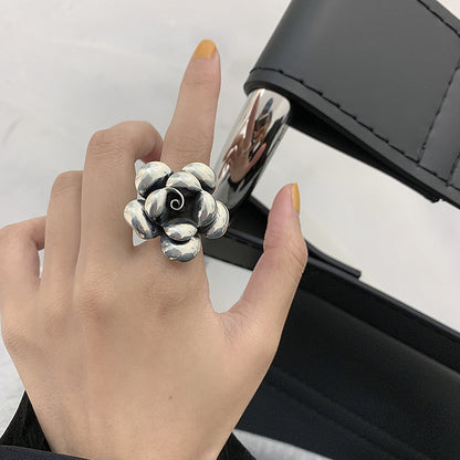 S925花朵誇張復古戒指－第二視角實拍｜https://igowo.tw/