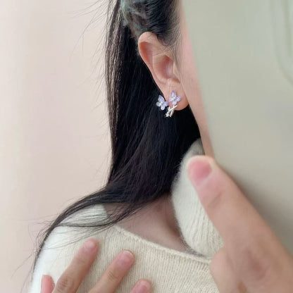 彩色珍珠蝴蝶立體耳釘－商品主圖｜https://igowo.tw/