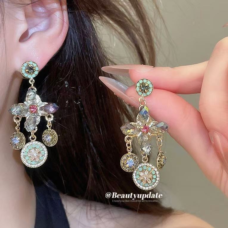 水晶鋯石花朵流蘇耳釘－商品主圖｜https://igowo.tw/