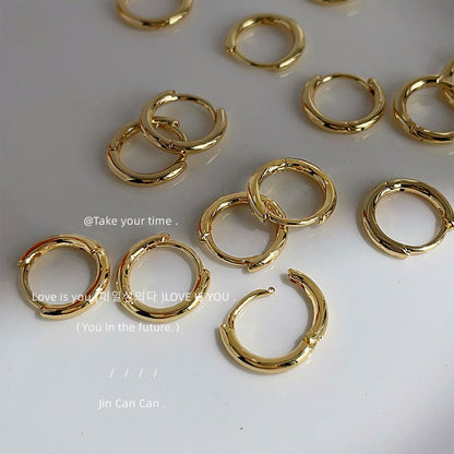 簡約經典耳扣－商品主圖｜https://igowo.tw/