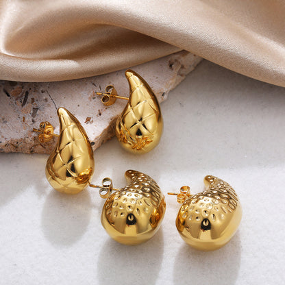 金色不鏽鋼格紋耳環－商品主圖｜https://igowo.tw/